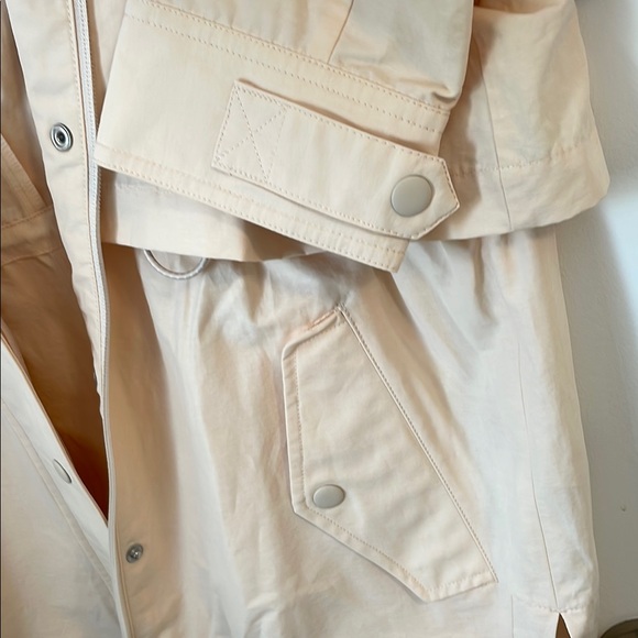 NWT J. Crew New Perfect Lightweight Jacket in the colour Soft Champagne - Picture 11 of 14